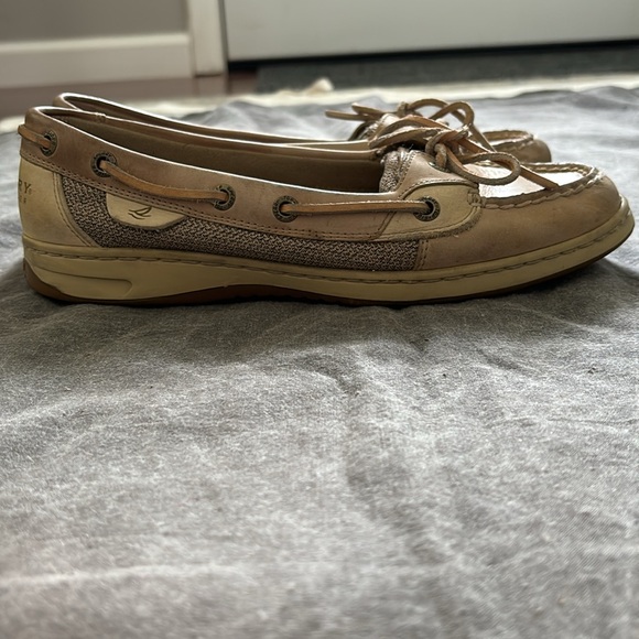 Women’s 8 Sperry Top-Siders - Picture 2 of 6